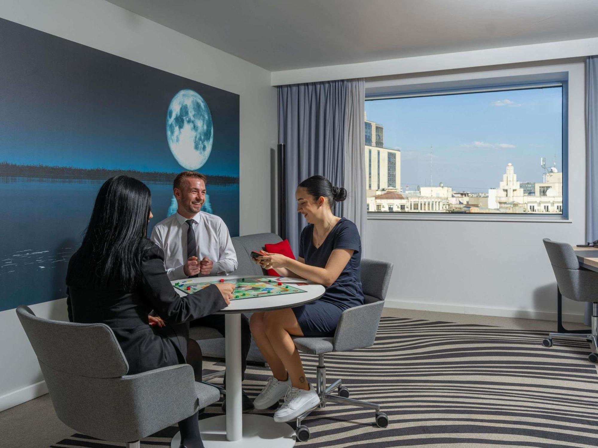 מלון Novotel Centre 4*
